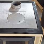 Kuchnia węglowa Moravia TP 9114 Sofie z widocznym ogniem