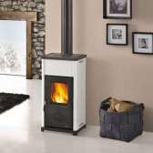 Piec kominkowy wolnostojący La Nordica Tea 6,6 kW z szybą
